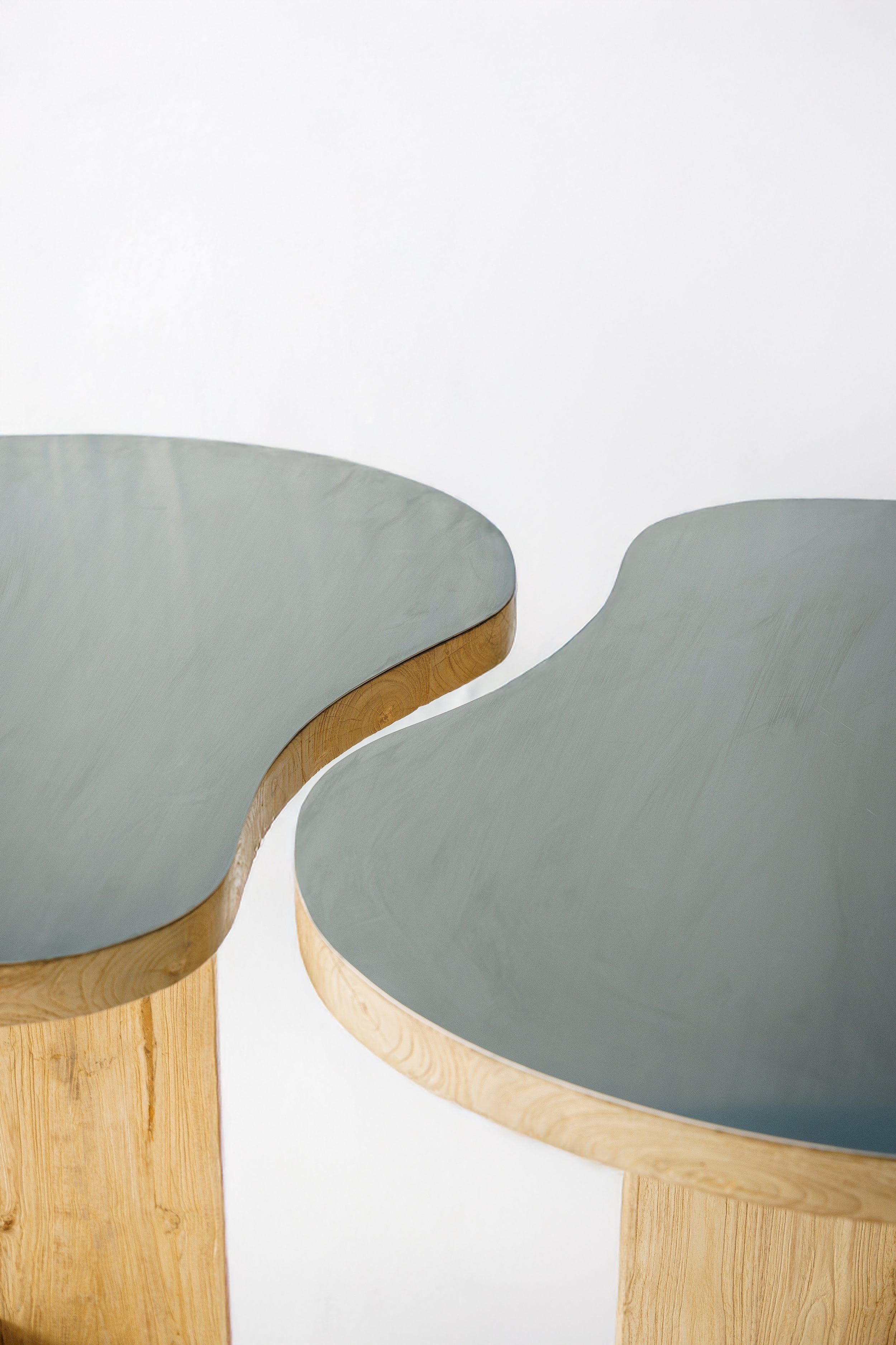 Stainless Steel as Art & Design – A Material of Reflection & Contrast