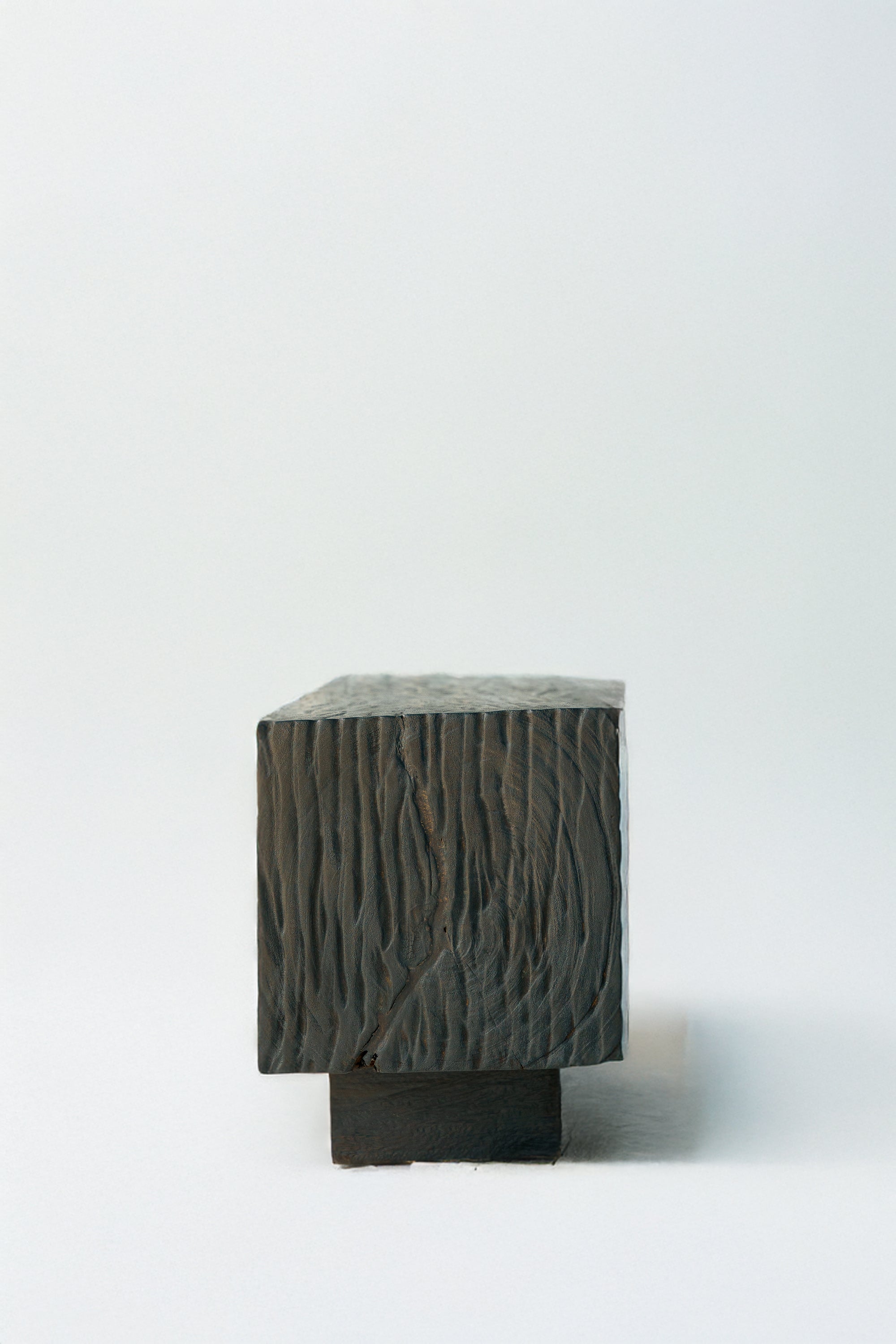 Bench 01